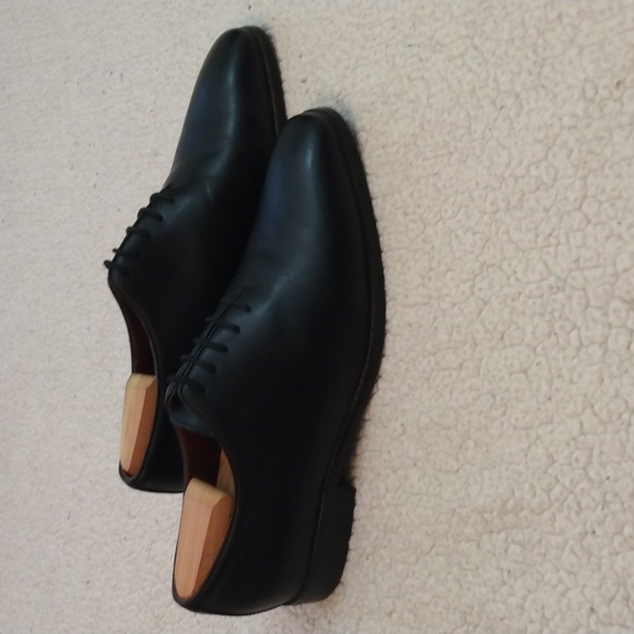 Dolcara Other - Like New Dolcara Black Wholecut Leather Shoes 10.5 US = 44 EU